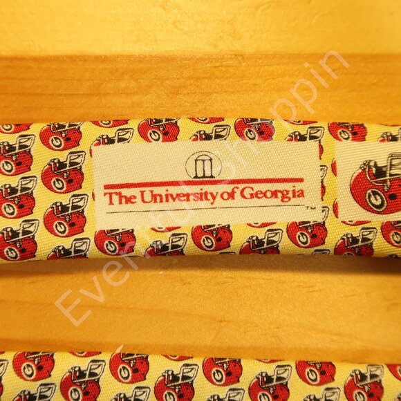 Vineyard Vines Georgia Bulldogs Football Helmet Silk Tie in Pale Yellow - Picture 4 of 4